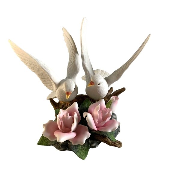 Holsted House Enchanting White Doves the Porcelain Garden Collection Birds 2001 - Picture 9 of 16
